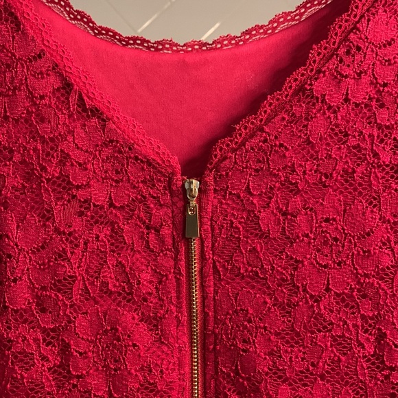 Lovely dress for a wedding. Nice back zipper detail - Picture 3 of 5